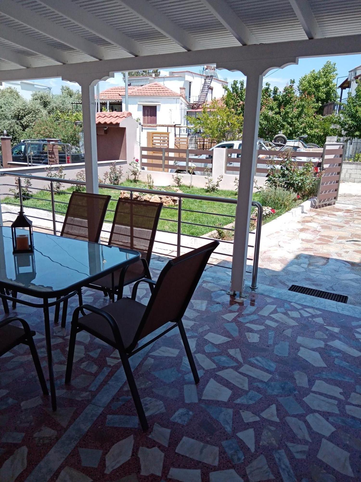 Appartement Roses 2 à Skala Sotiros Extérieur photo